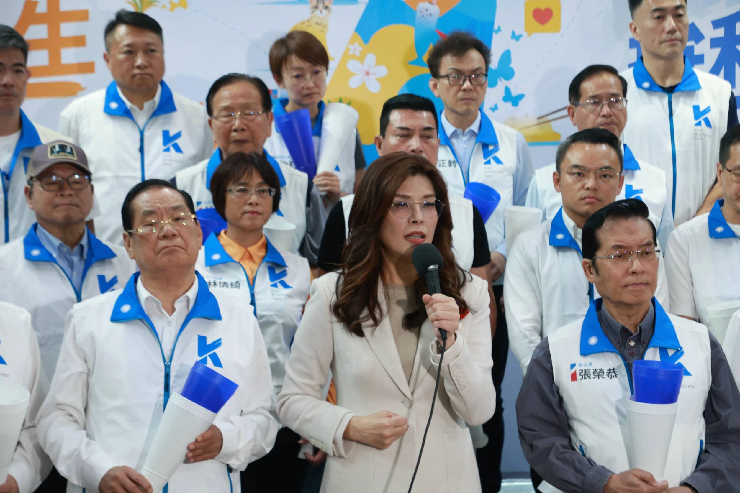國民黨中央助講團成立　鄭麗文喊話：讓年底選舉全壘打