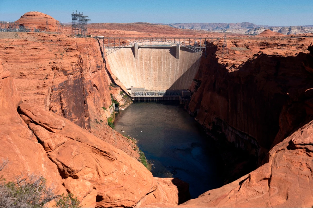 2025年7月10日，美國格倫峽谷（Glen Canyon）的格倫峽谷大壩。（法新社）