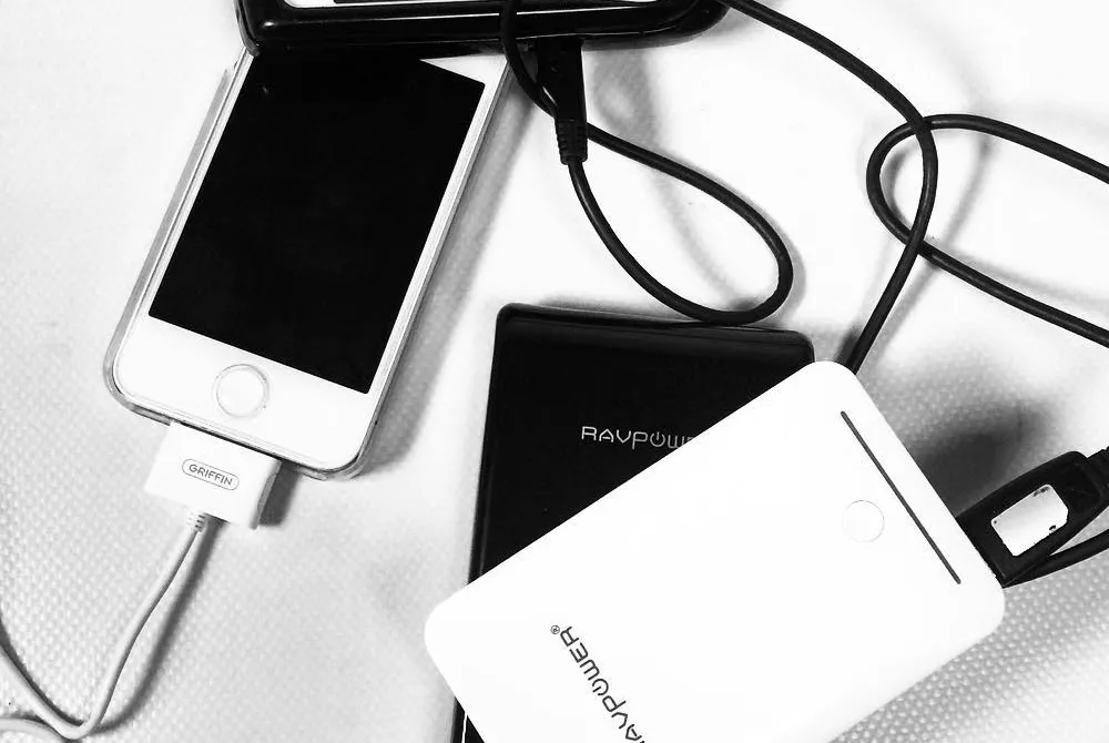 如救援投手般的行動電源　你真的知道怎麼挑選嗎？