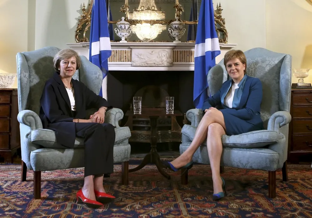 【英國脫歐】英國首相承諾　在獲得「全英」共識前不會啟動脫歐程序