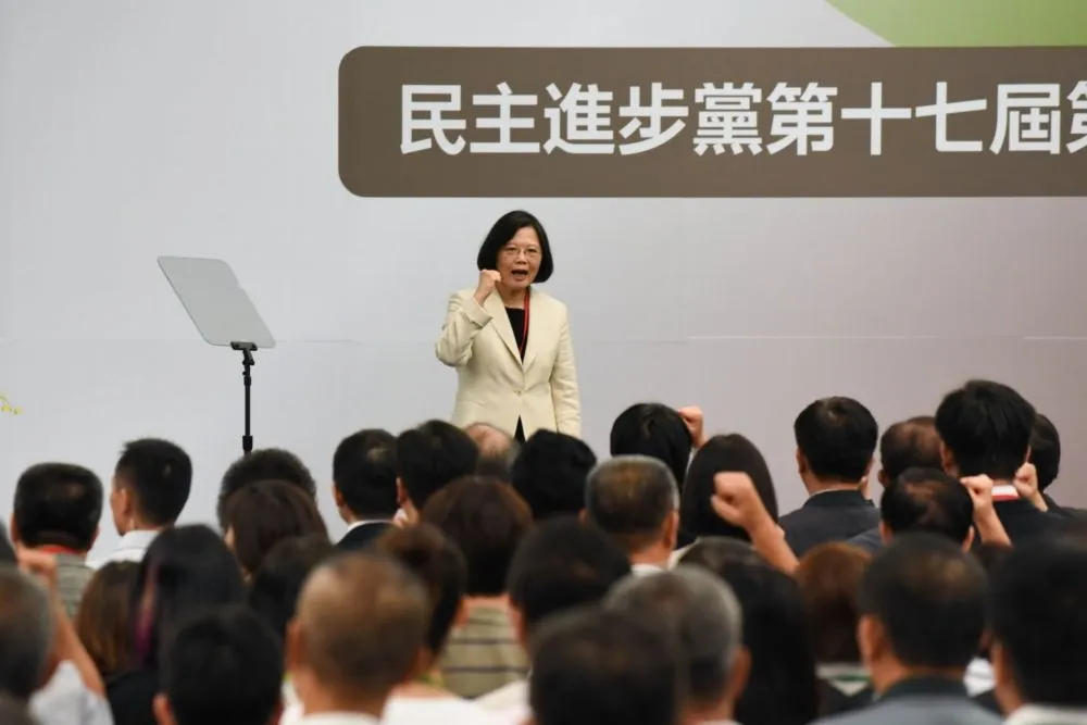 執政兩個月　蔡英文：我們面臨一連串危機