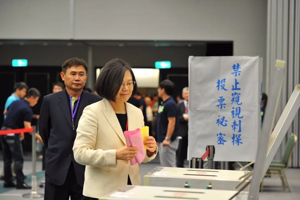 蔡英文府院黨一手抓　英派成黨內最大派系