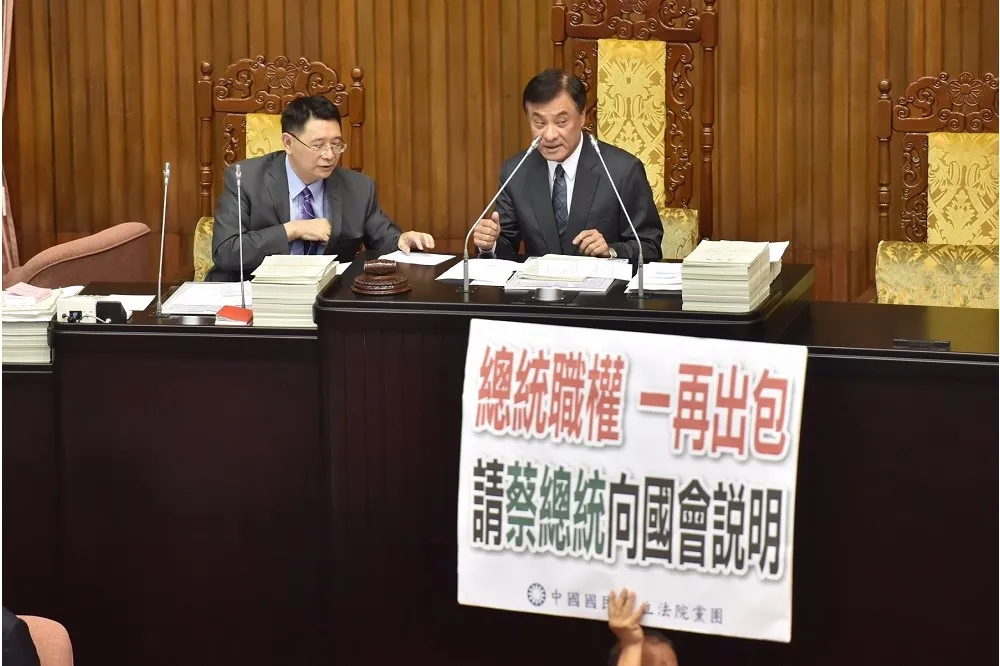 柯王體制復辟　院長蘇嘉全遭架空