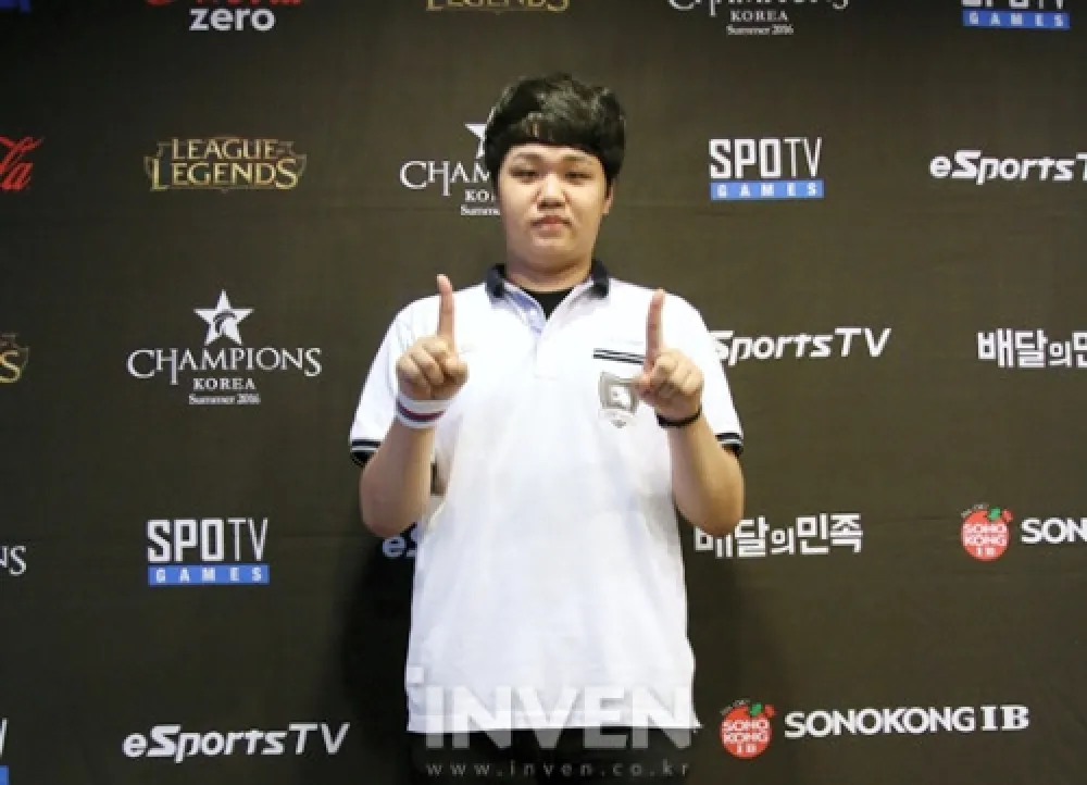 【英雄聯盟】ROX PraY賽後訪問：還真希望第1000擊殺數能夠從Faker身上取得。
