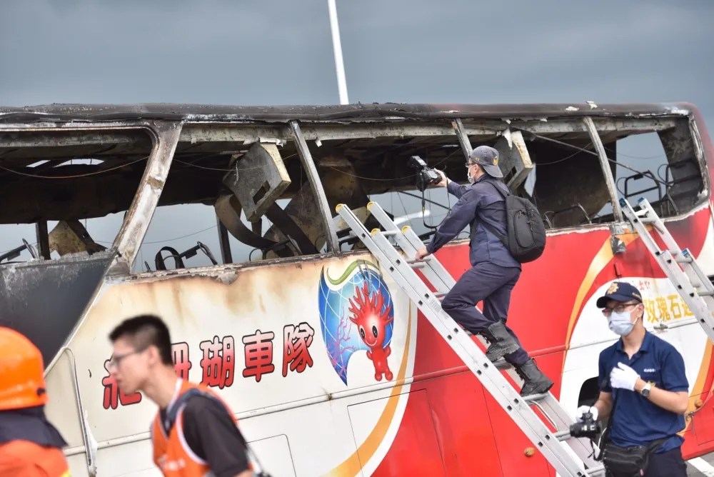 火燒車意外發現新事證！　車內5容器有汽油反應
