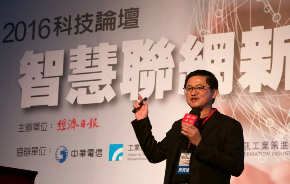 借鏡流浪狗問題　童子賢：德國為狗買車票