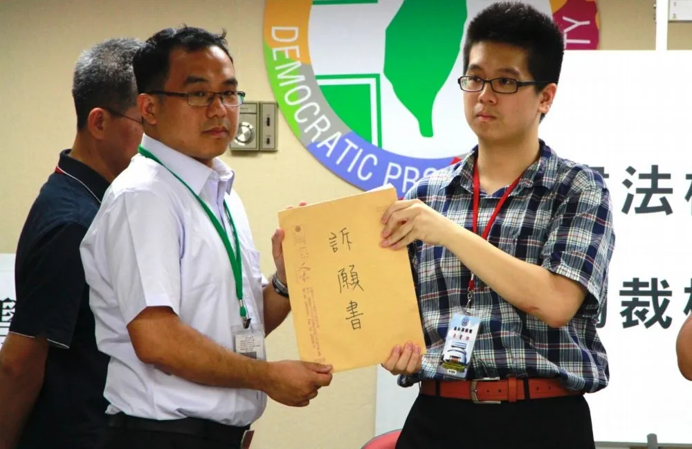 籌辦學生會遭打壓　華岡藝校記過公審資優生