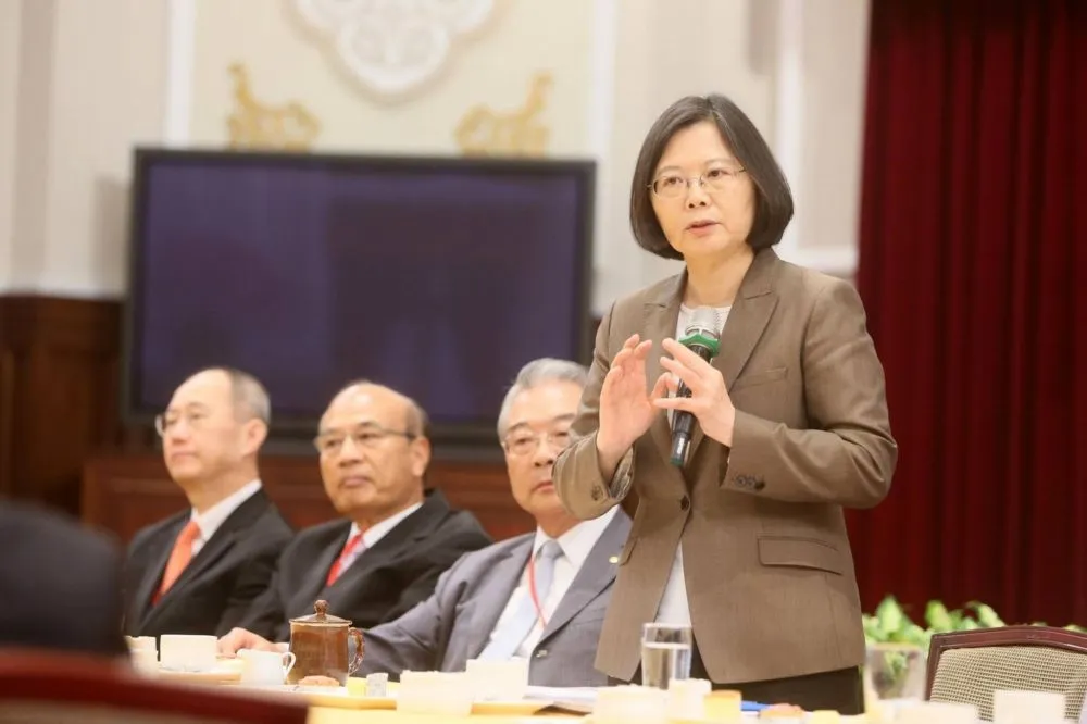 董座成樣板　小英主導海基會走回祕書長制