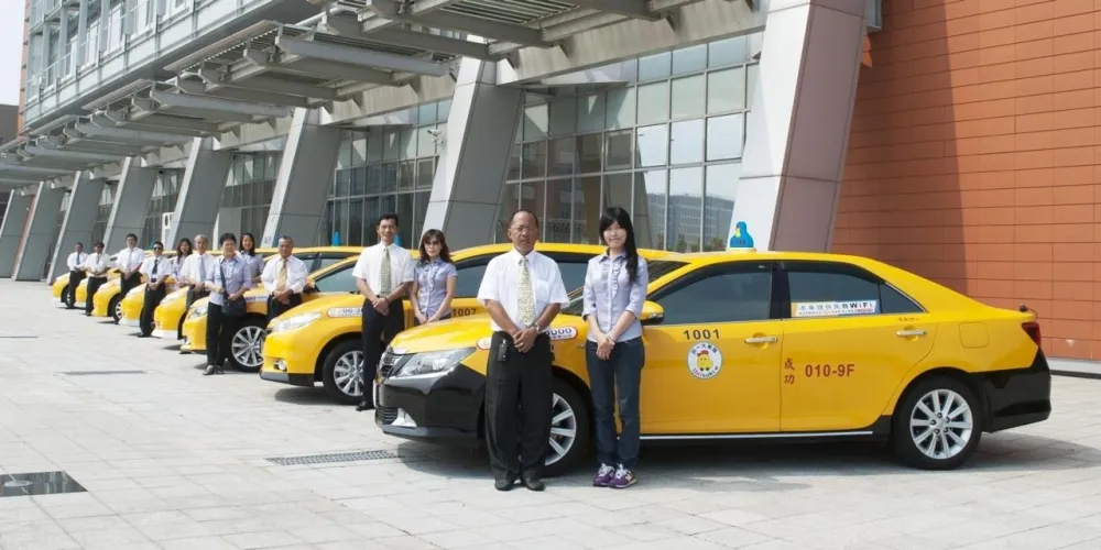 玩寶可夢可以更安全　搭公車、計程車上路