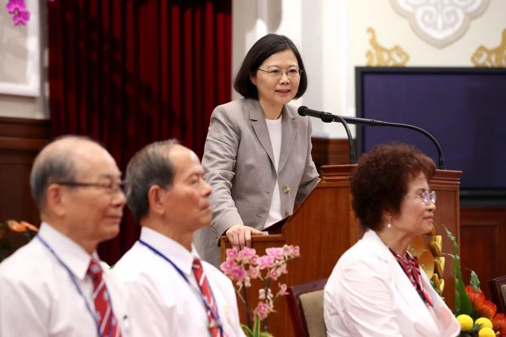 小英執政滿意度每月跌　 徐永明：還有逆轉可能
