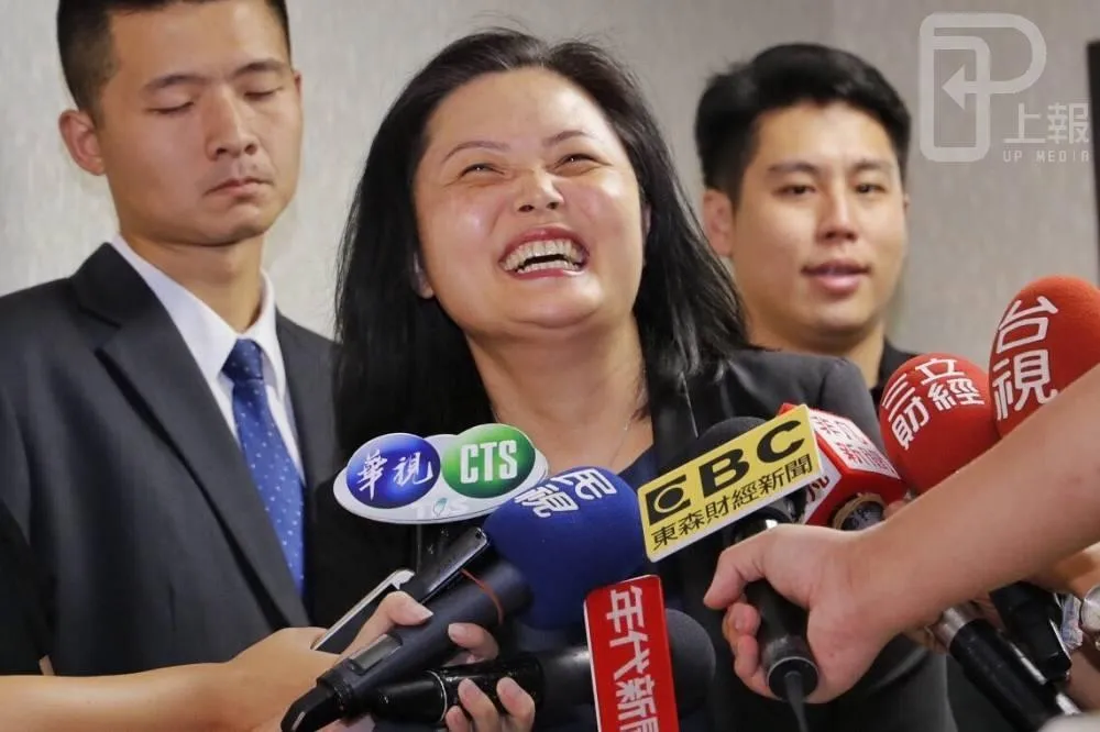 王瑞慧女承母志接長庚董座　王文淵徐圖再起