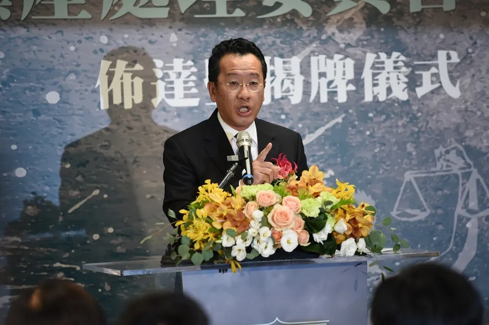 替羅承宗背書　顧立雄罕見動怒槓記者