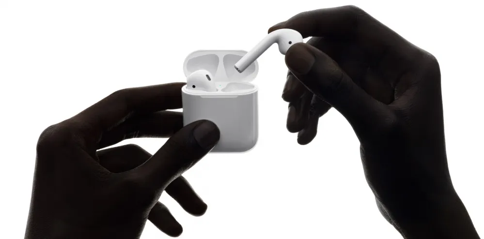 蘋果推無線耳機AirPods　耳機線不再糾纏