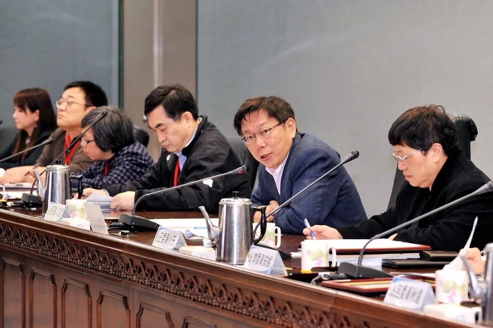 藍綠醞釀砍光預算　柯P廉政會面臨關門危機