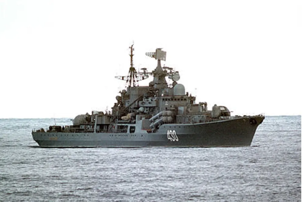 【獨家】小英520就職台海緊張　解放軍現代級戰艦海峽中線示威 