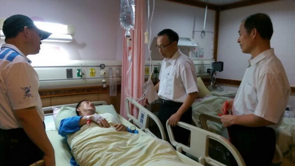 3警救困反被16級強風起重摔　所長大腿骨折要開刀