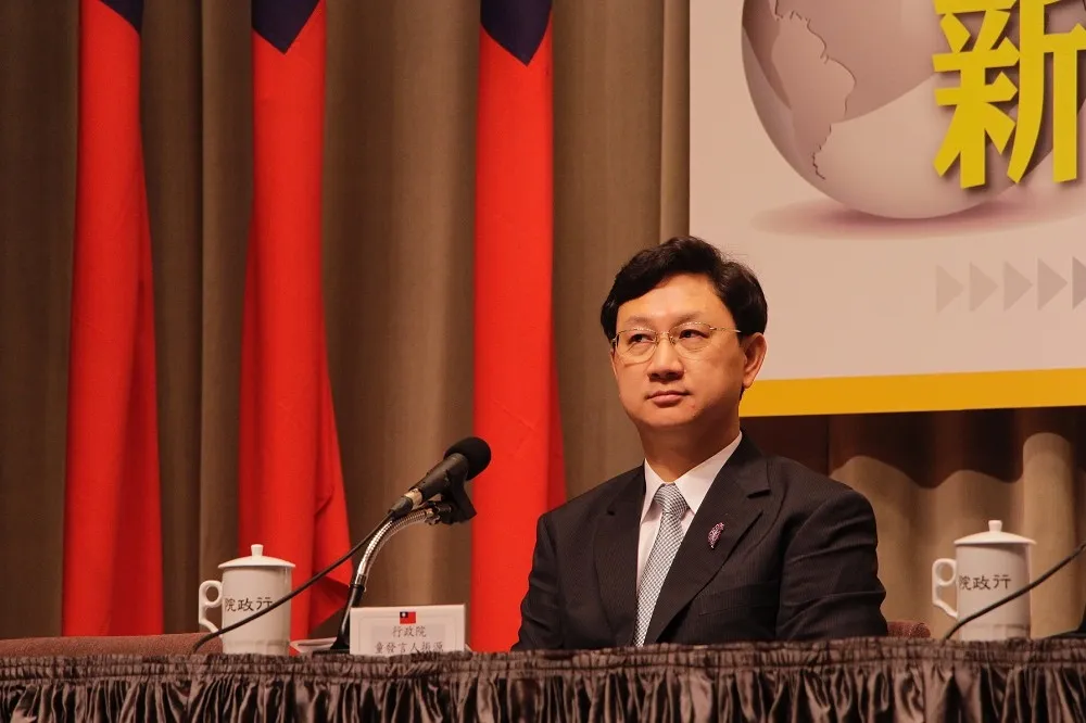 缺政治敏感度發言凸槌　童振源慘遭「秋決」主因