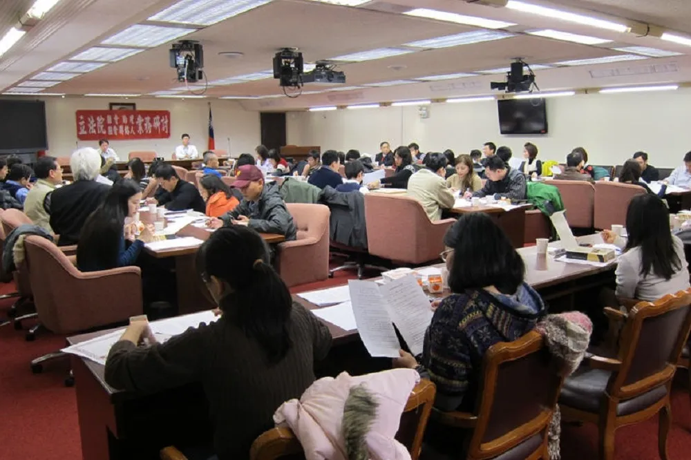 立委928要上班　小助理怨有假放不得 