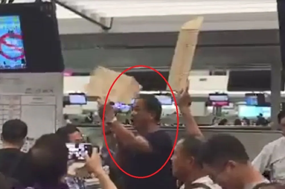 颱風天硬要華航飛？　國民黨議員大鬧香港機場