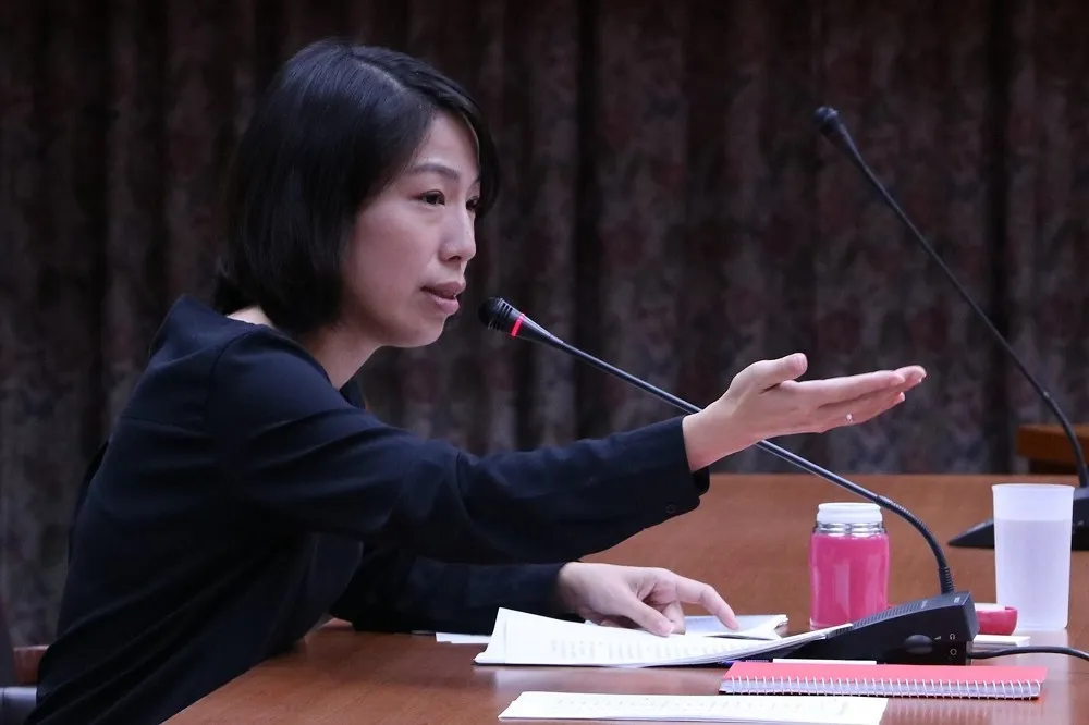 長照2.0將上路　綠委建議：調高營業稅作財源