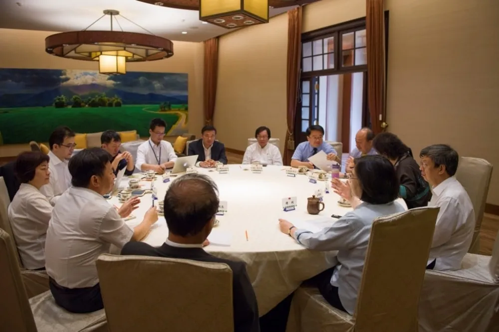 決策協調會改下班時間　非關違憲疑慮