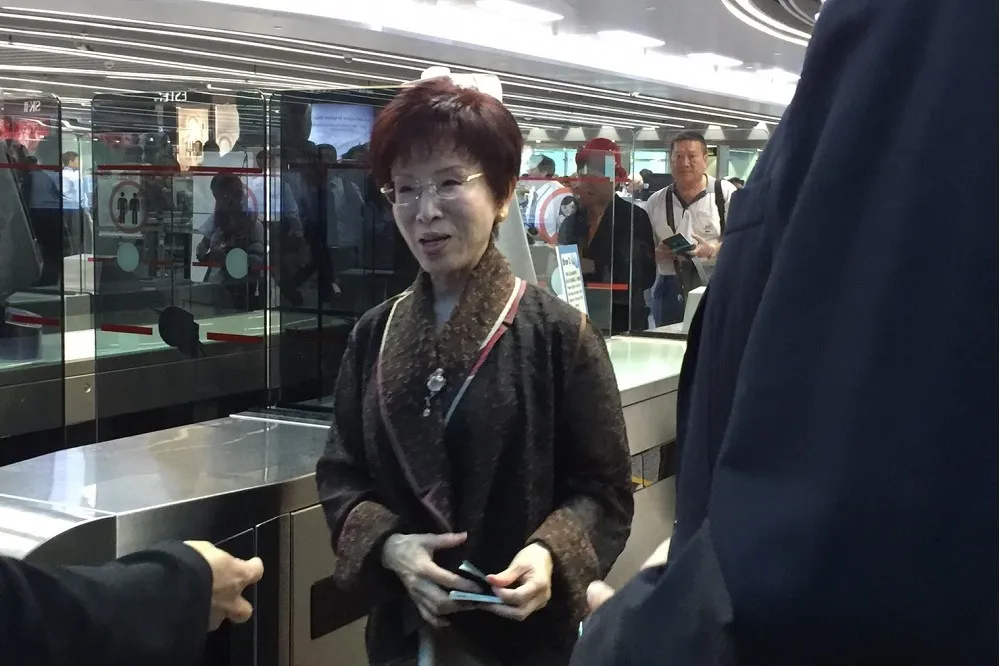 洪秀柱登陸前向黨內喊話　「國民黨就是反台獨」