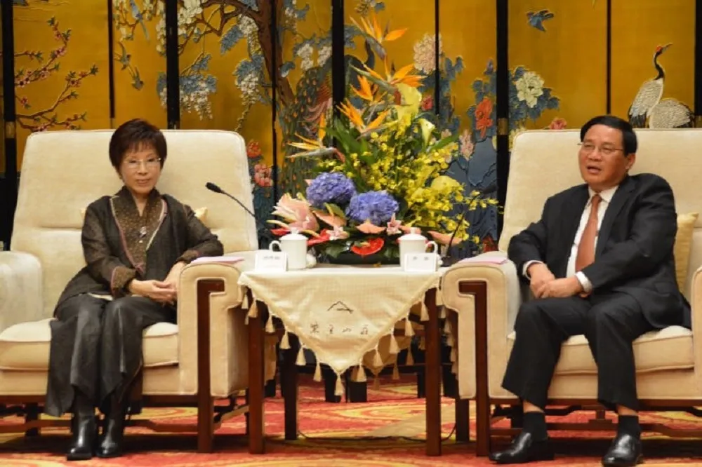 洪秀柱中山陵拜謁　祭文可望提中華民國