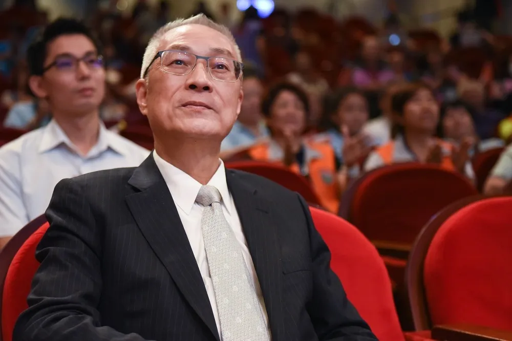 洪秀柱若自然陳述「中華民國」　吳敦義點頭讚：OK