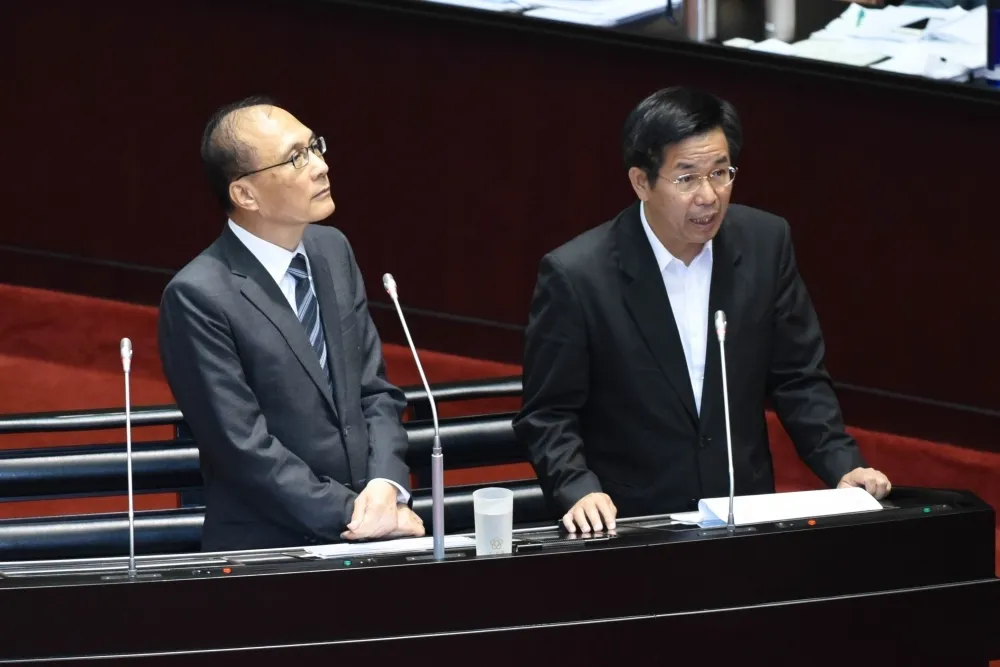 教育部設旋轉門條款　杜絕「雙薪門神」