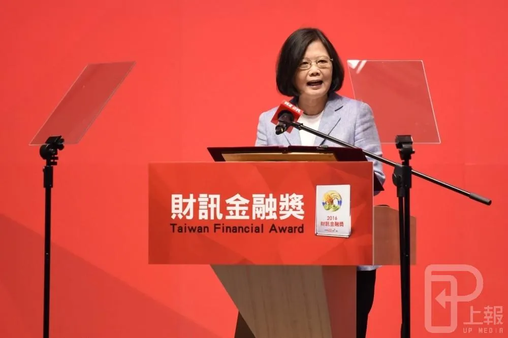 還在收前朝爛攤　小英：短期內難看到經濟成效