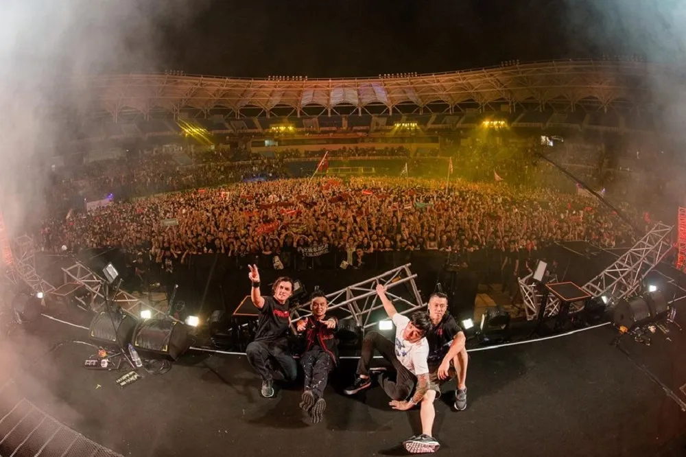 滅火器一場棒球演唱會　成功化解Coldplay顧慮