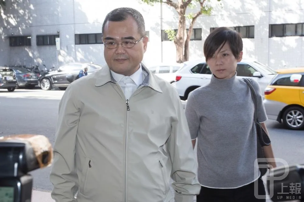 【更新】林益世涉貪今開庭辯論　偕愛妻彭愛佳哽咽求解禁
