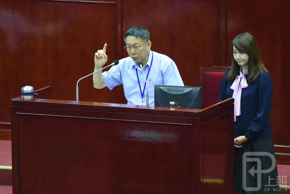 校園禁免洗餐具獨漏塑膠袋　柯文哲：列入重點處理