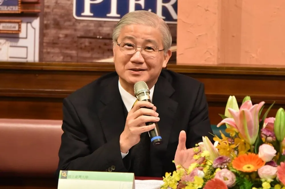 楊泮池急開記者會　坦承「論文造假就是不對」
