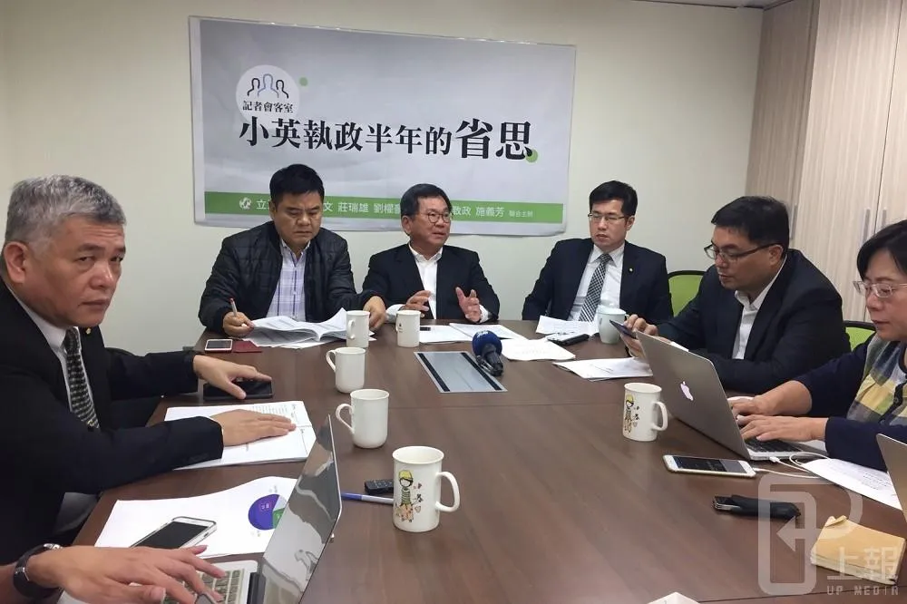 小英執政半年民調　滿意度43.8％歷來最低　