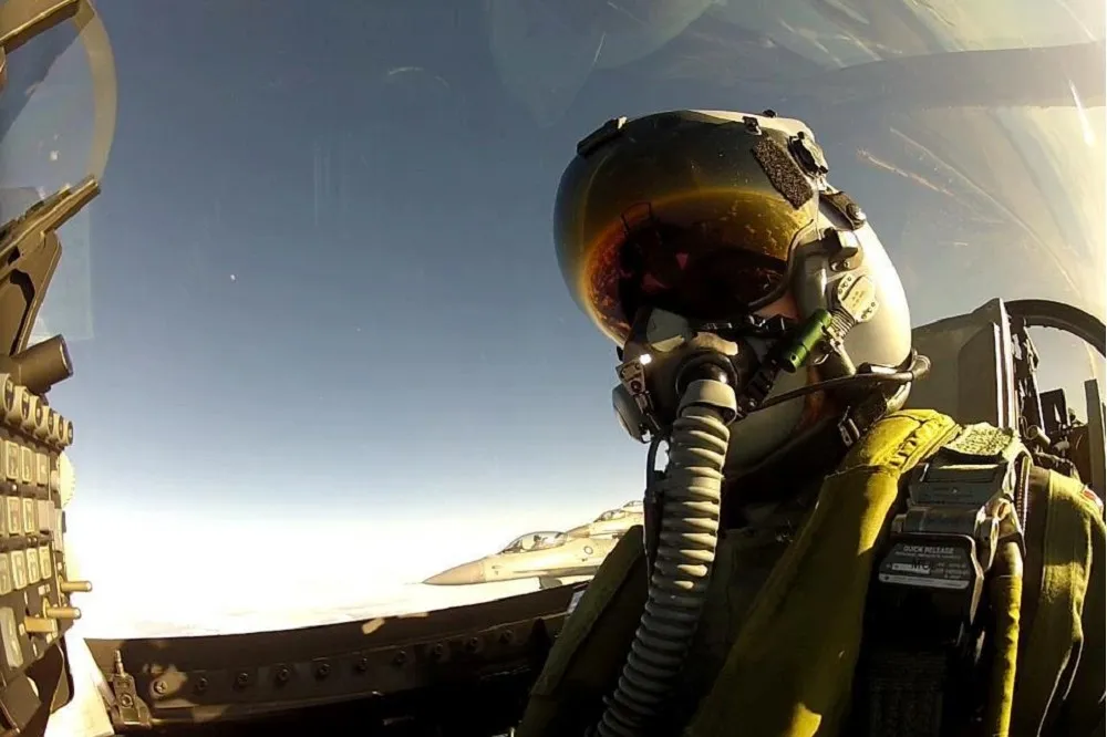【內幕】戰機頭盔要價1200萬元太浪費　空軍想少買一點
