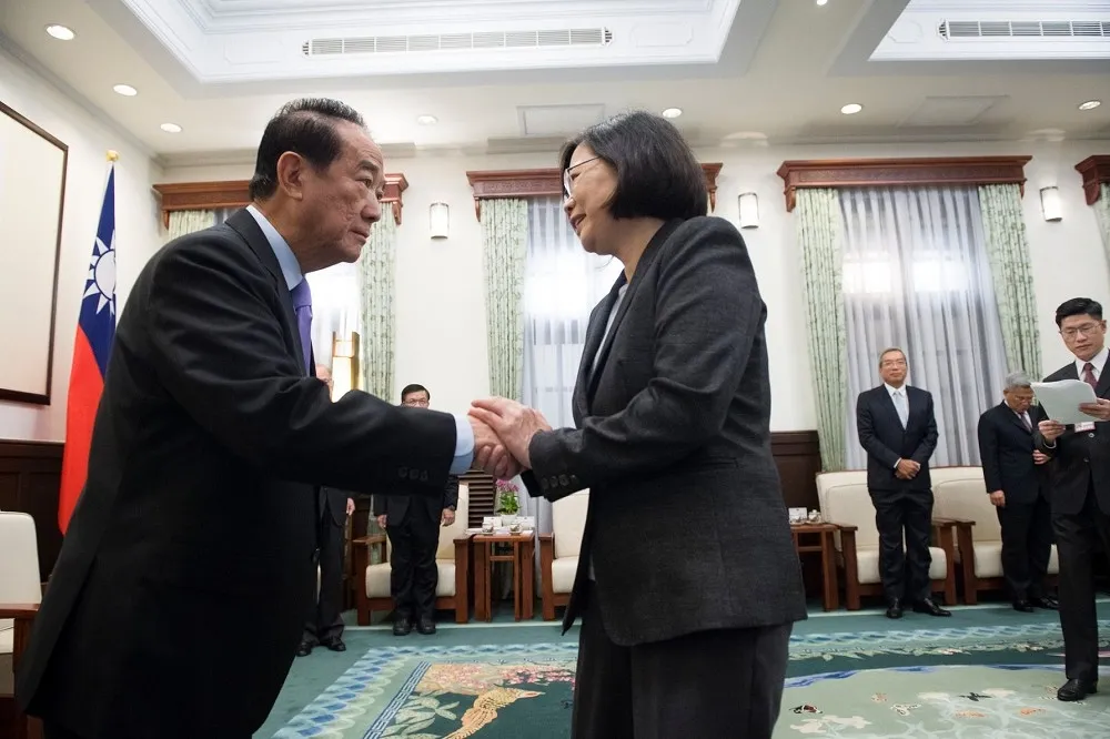 APEC代表團返國　蔡英文讚宋楚瑜：任務圓滿成功