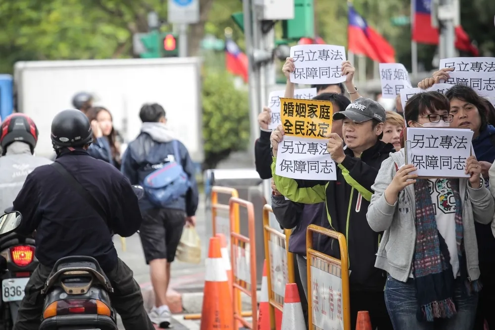 黃驛淵觀點：民進黨諸公要作怎樣的承擔者