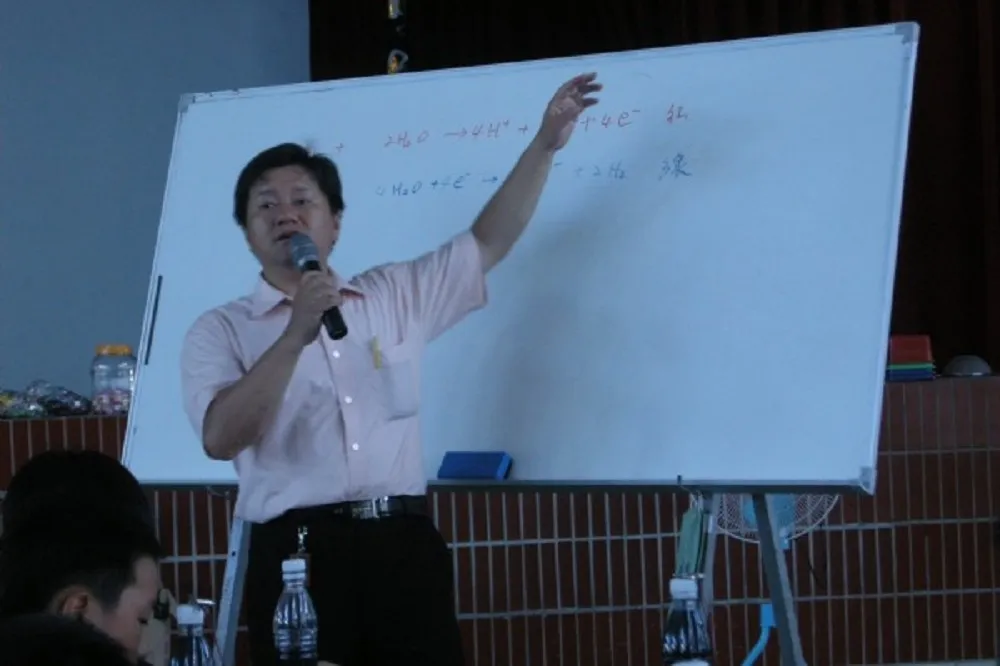 國中段考題「同性戀合法，兒子可娶繼母為妻」　家長批：根本是教壞小孩