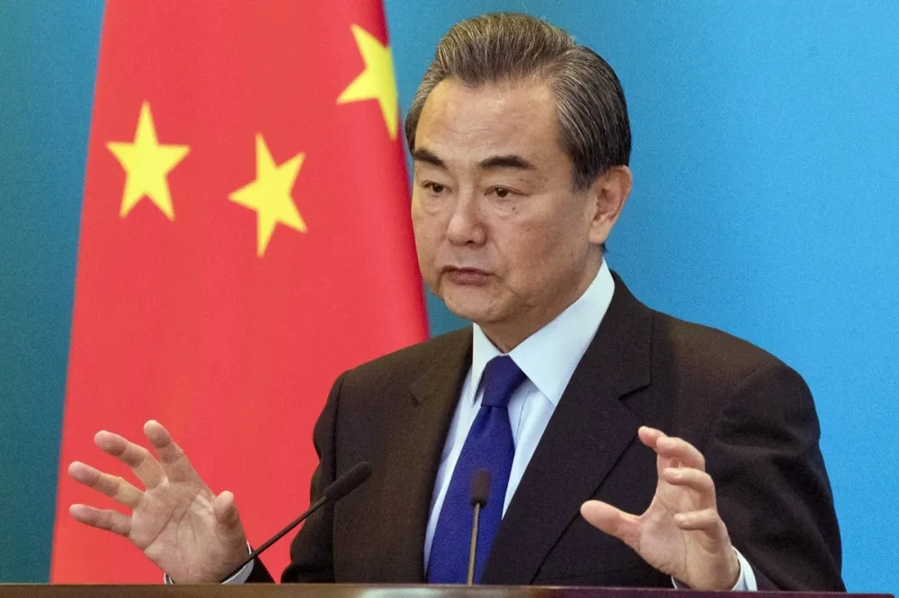 台美跨海通話　中國外長王毅：只是台灣的小動作