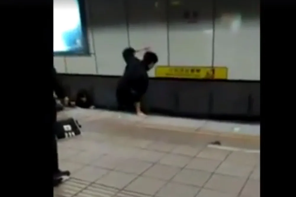 「捷運遊俠」抬落軌女子　北捷：勿美化，要按緊急鈕才對