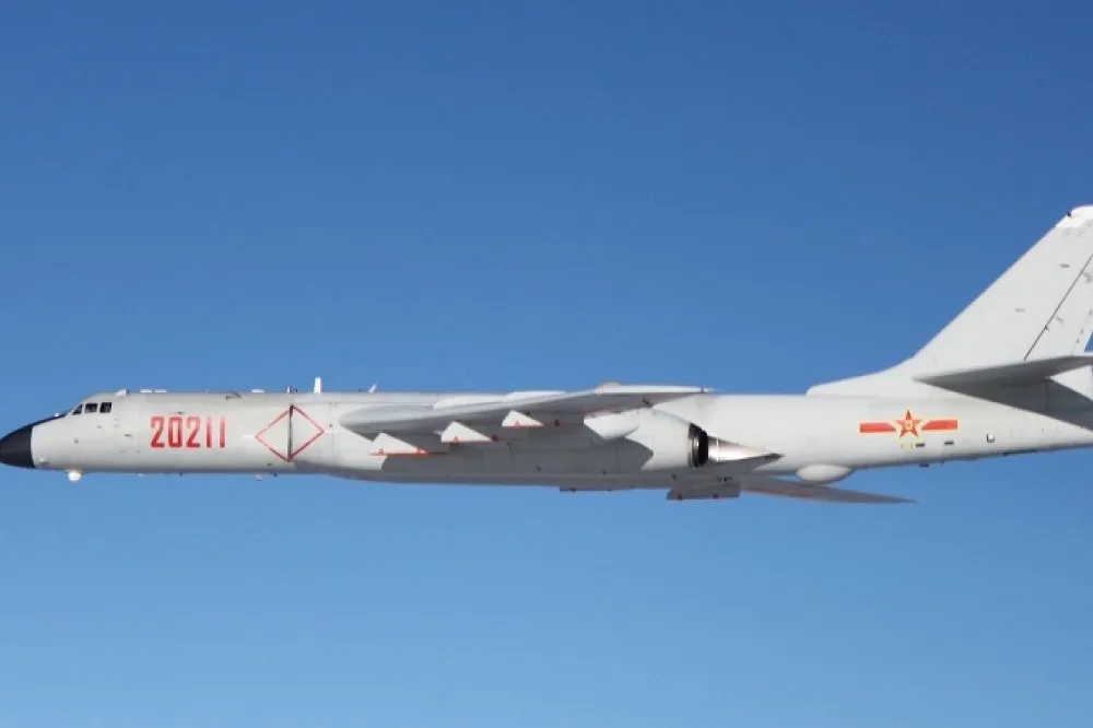 解放軍轟炸機又逼近蘭嶼？　國防部：在防空識別區外