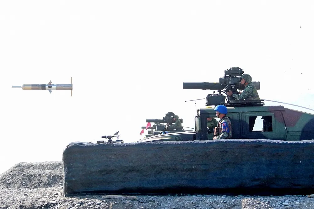 【獨家】總統府軍談小英下令　國防部反制解放軍機繞台