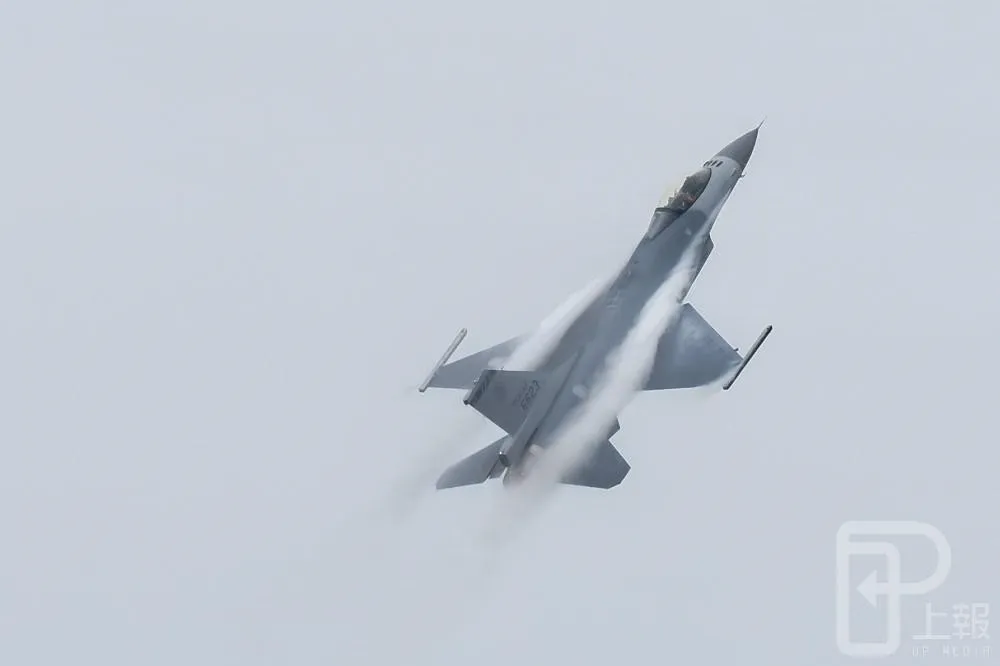 2架IDF戰機發生空中擦碰　藍委：國防部要把螺絲栓緊