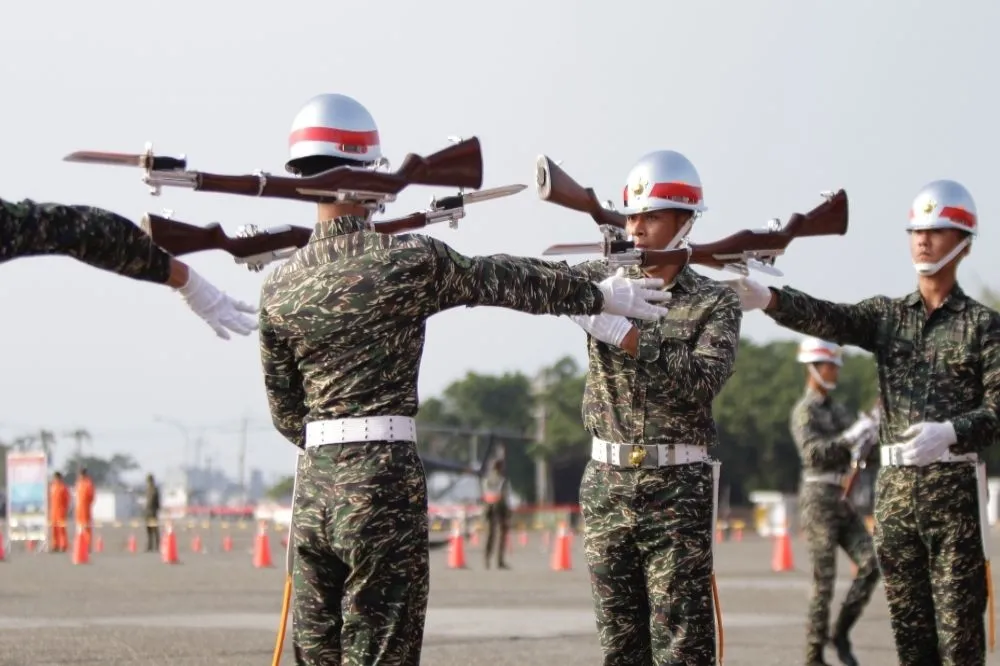 招募不順、基層軍官人手缺　綠委提明年修法延役