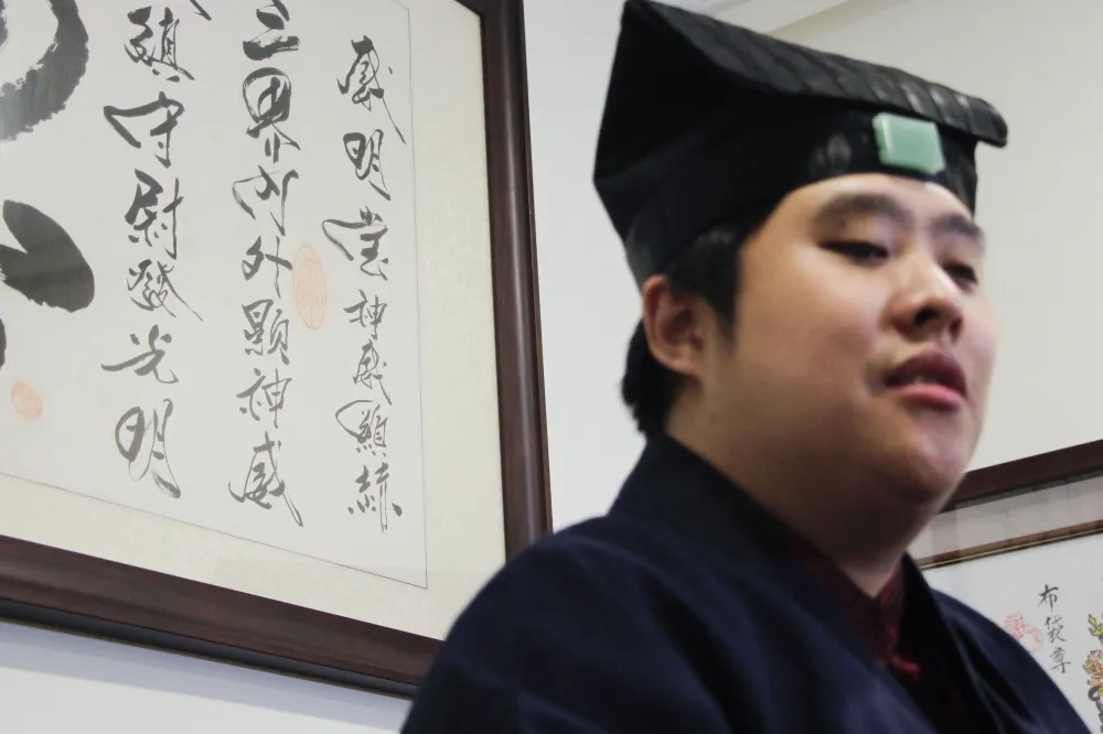 兔兒神殿法師拒答「性向」：我是神職人員　不存在這個問題