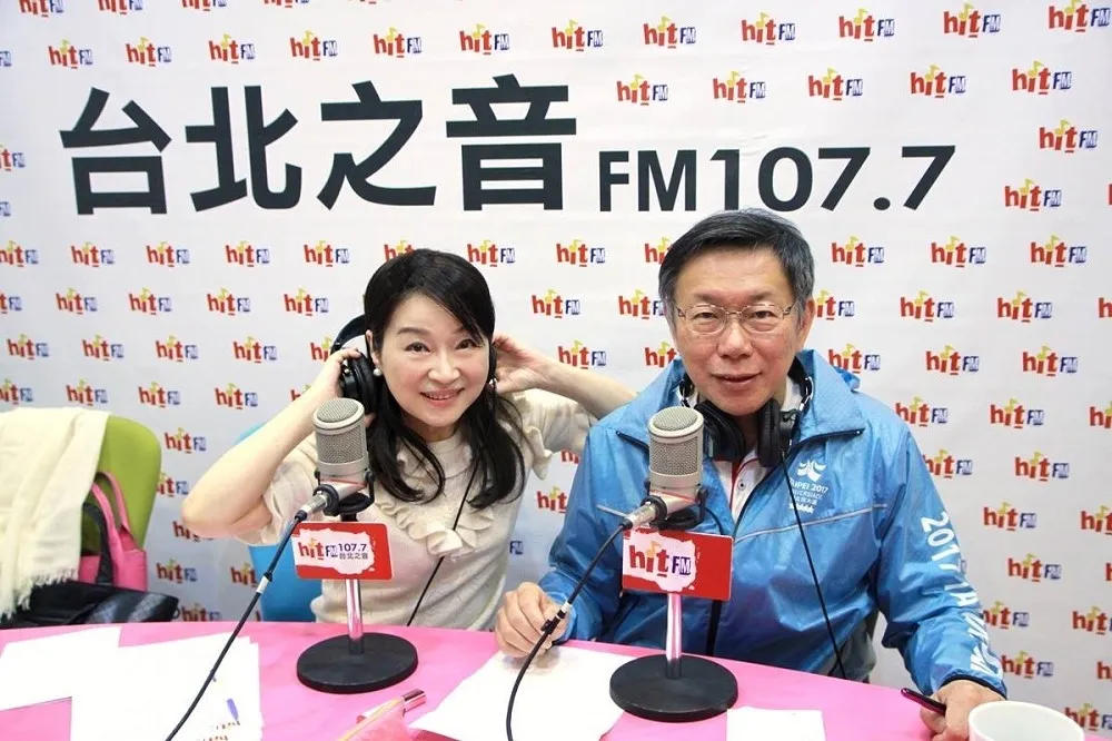 柯P看同性接吻不舒服 　還是說：人家喜歡關你屁事？