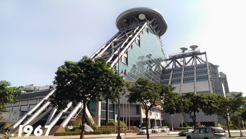 投書：閨密當官　公廣正流行