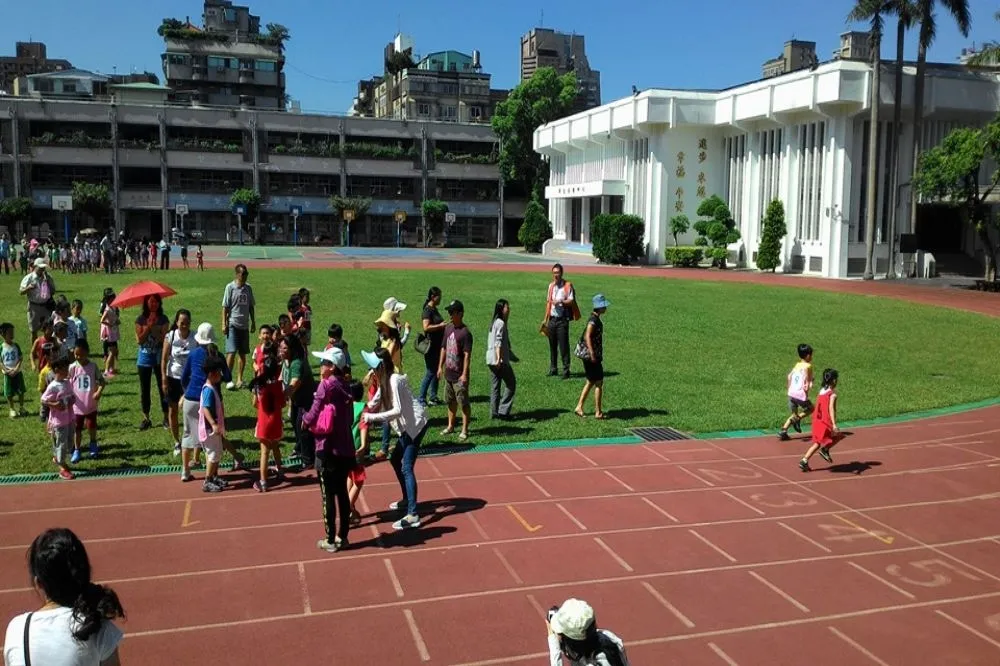 【更新】北市幸安國小火警　起因是學生好玩燒抹布