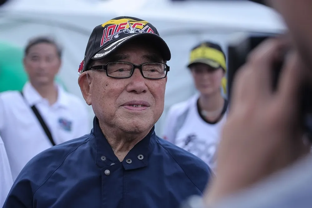 張憲義「叛逃」美國安全受威脅　丁大衛下通牒郝柏村